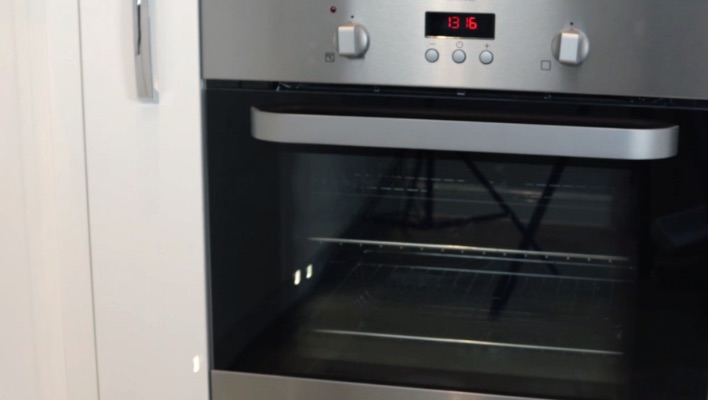 Oven